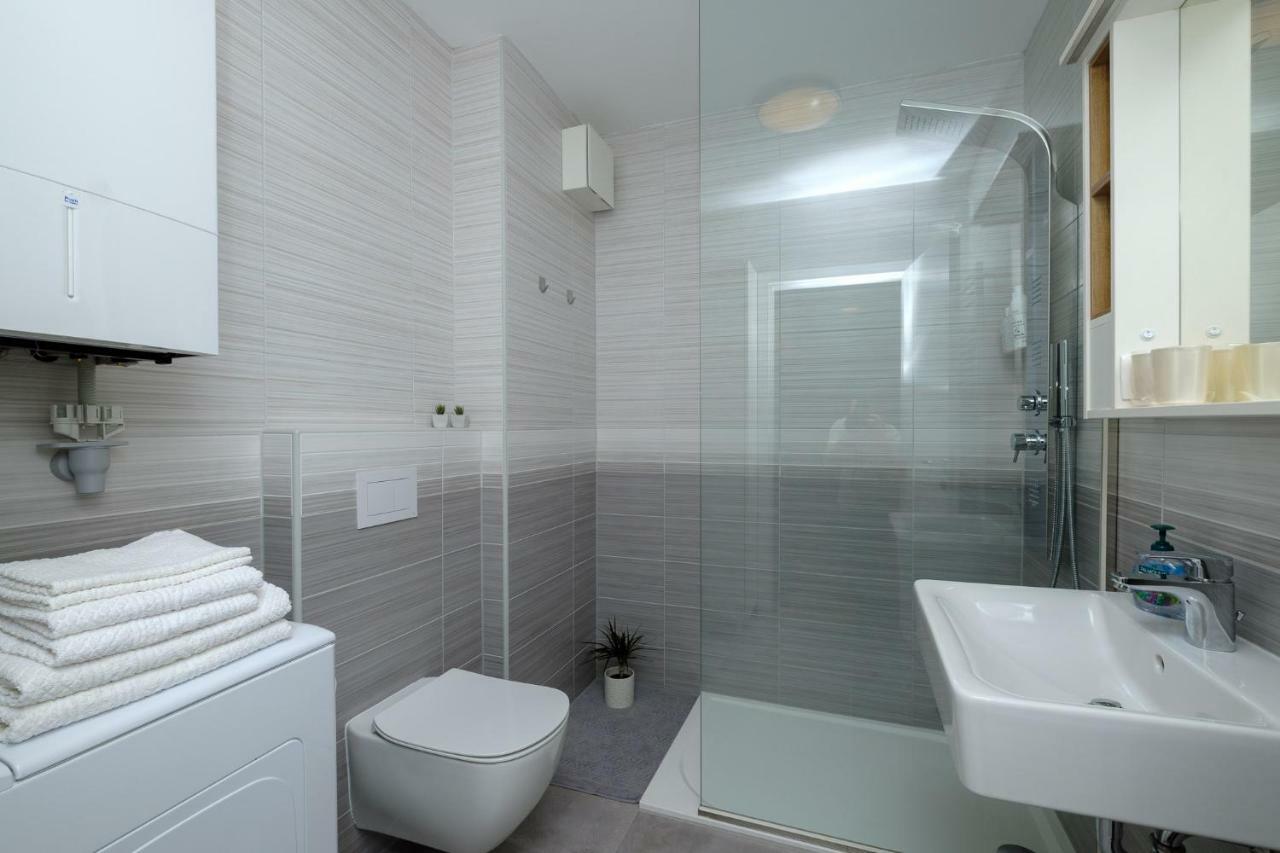 Studio Apartman Krila Wings- Parking In Garage Ζάγκρεμπ Εξωτερικό φωτογραφία